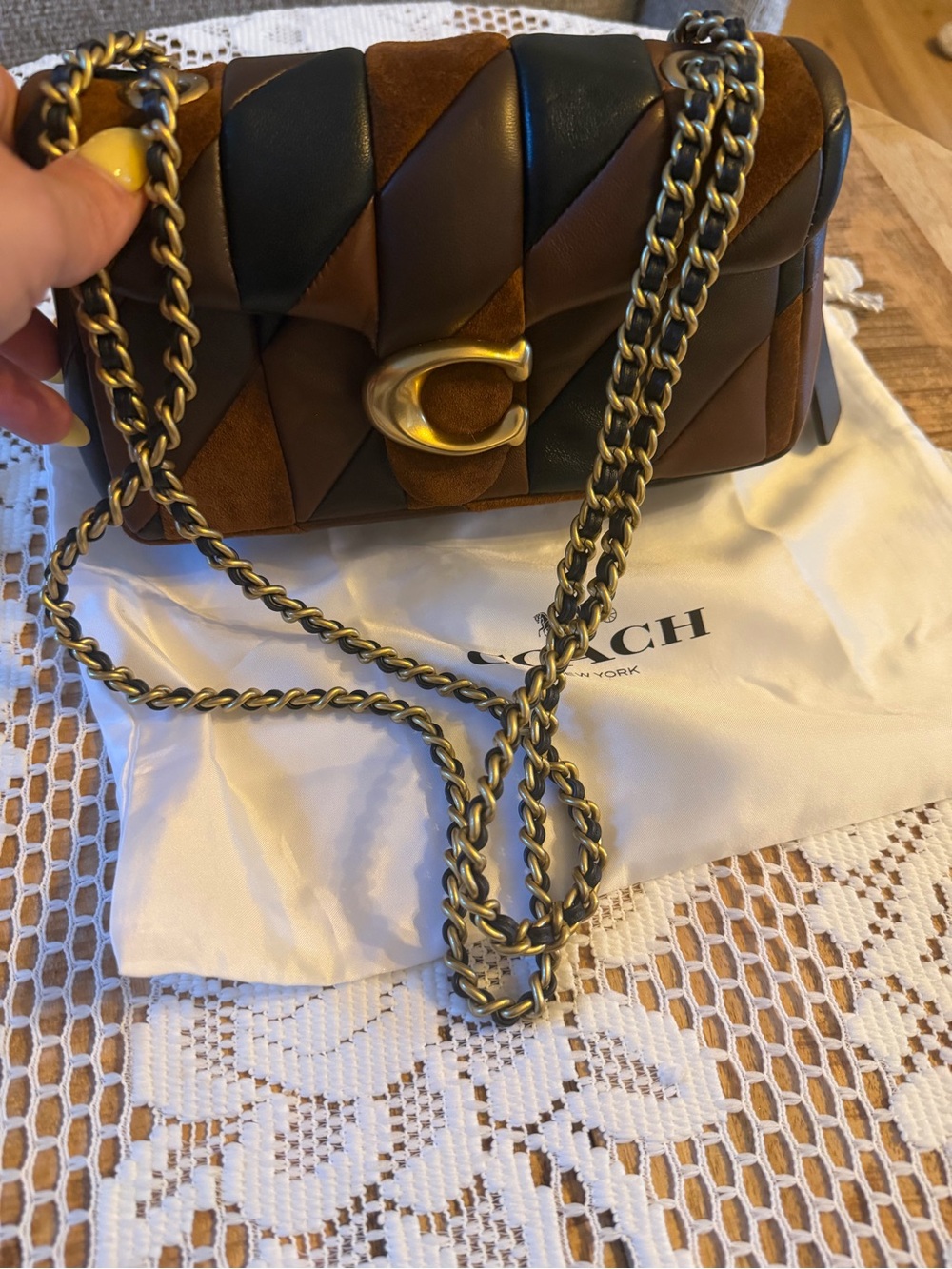 Coach Tabby Shoulder Bag 20 - Picture 4 of 9